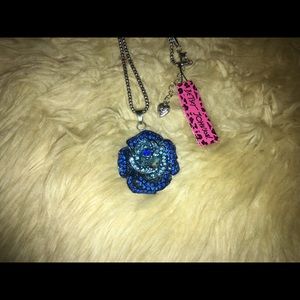 Betsey Johnson rose necklace